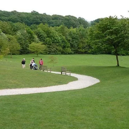 Home Leeds (West Yorkshire)